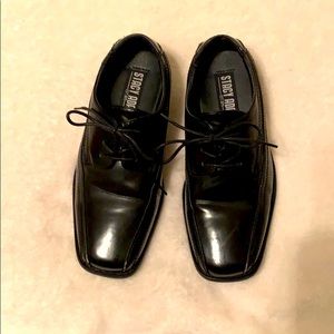 Boys 2M Black Dress Shoes by Stacy Adams